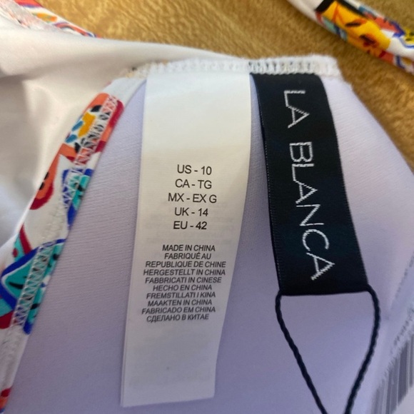 La Blanca Women's One Piece Swimsuit Cross Front Keyhole Island Goddess NWT 10 - Picture 10 of 11